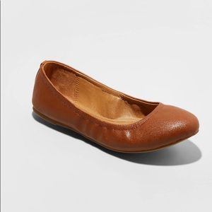 NWT Universal Thread faux leather ballet flats